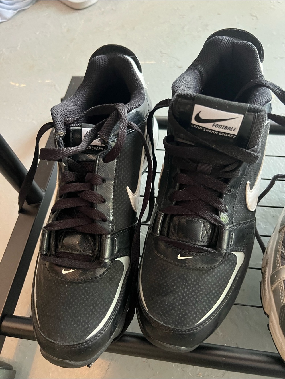 Nike Men’s Black and Silver Athletic Cleats